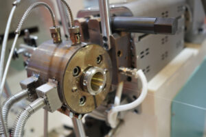 高温高速极细挤出机